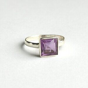 Amethyst ring in Sterling Silver Size 8.25
